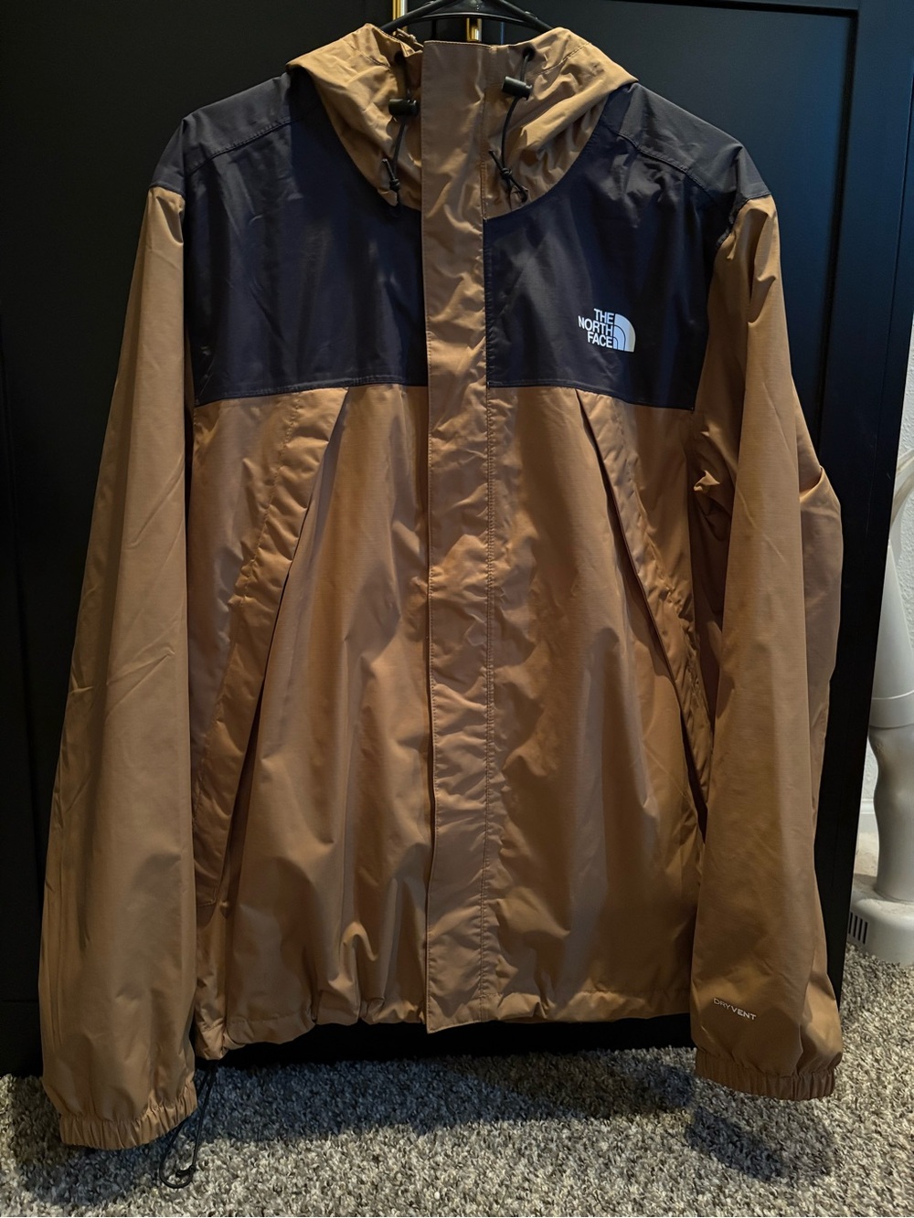Brand new NORTH FACE ANTORA JACKET MENS